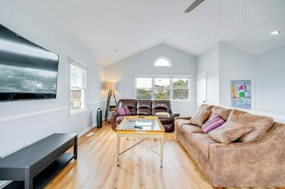 Steps to Beach: Centrally Located OBX Home!