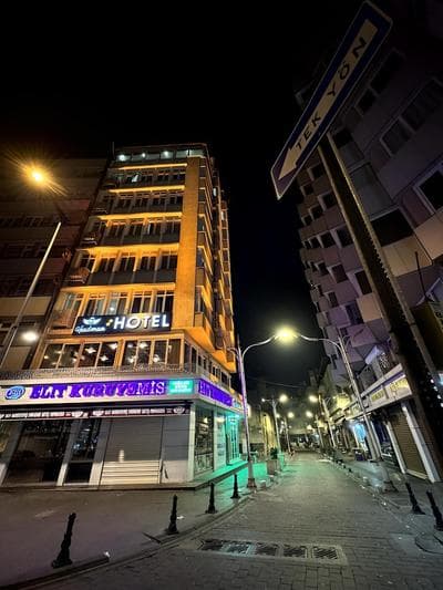 Headman Hotel