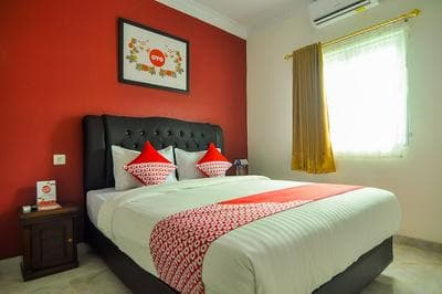 Hotel O near Transmart Padang formerly Sulaiman Residence