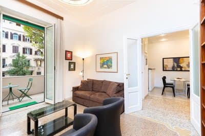 Clodia 5 Apartment