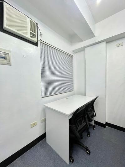 Double One Coliving and Coworking Hostel