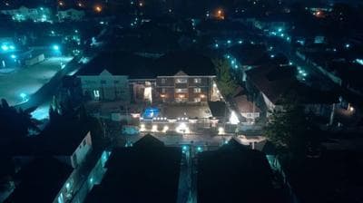 TN Max Luxury Home