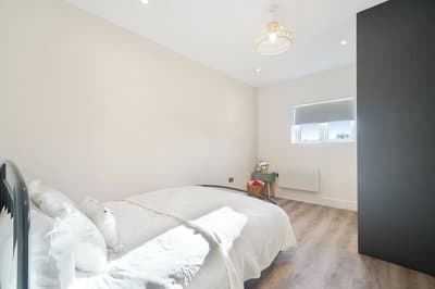 105A Beechwood Grove Flat