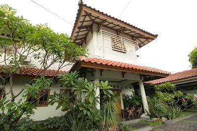 RedDoorz near Juanda Airport T1