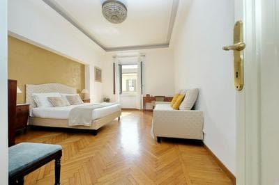 New The Triton - Spacious and Elegant Apartment With A C Between Trevi Fountain and Spanish St