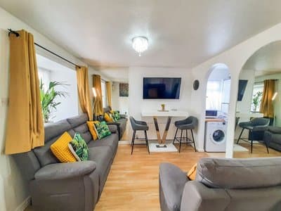I Luv London Too! 1bed Stunnin Home Sleeps 3!
