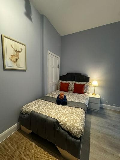 Studio - Sleeps 2 - Parking - Close to Paddington