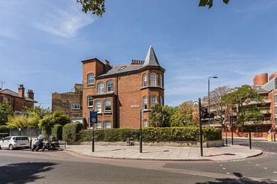 Stunning Penthouse Apartment Near Battersea Park