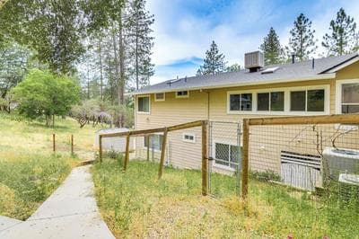 Serene Groveland House w/ Fire Pit + Lake Access!
