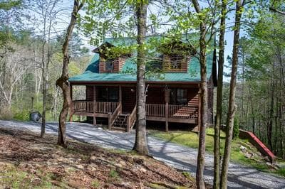 The Boondocks - Beautiful Cabin Overlooking Magnificent North Georgia Mountains