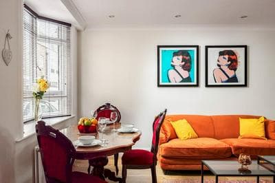 Modern 3-bed 2-bath House in Belgravia