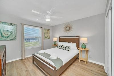 Contemporary Masterpiece. Star Wars, Cars, and Disney Princess Rooms. Huge Pool and Game Room With Theatre!