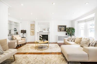 4-bed House Next To Harrods Pont Street Mews