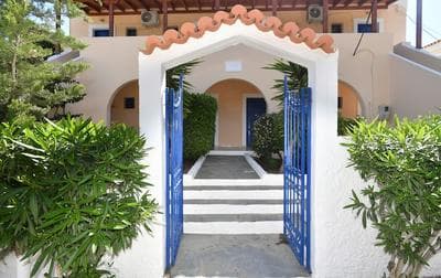Vanas Apartments