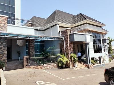 Easton Hill Continental Hotel