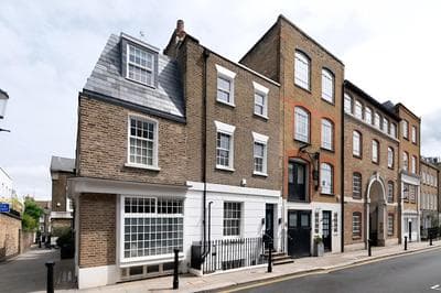 Lavish and Luxurious Chelsea Home