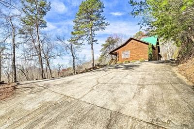 Smoky Mountain Cabin Rental w/ Hot Tub + Fire Pit!