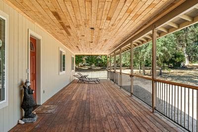 Fisherman's Cove Retreat - Game Room Included! by Yosemite Region Resorts