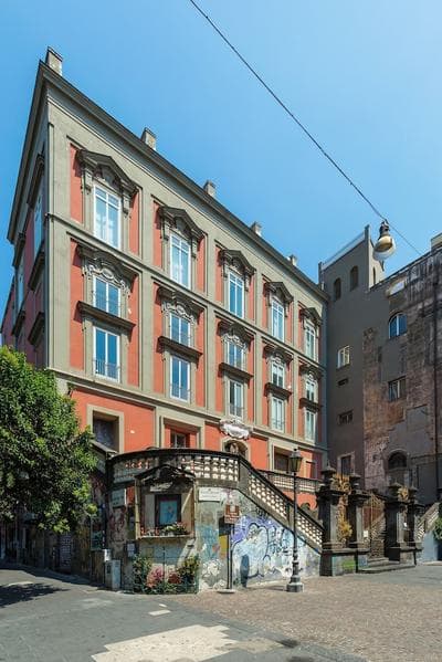 Apartment in the Heart of Nightlife