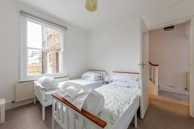 Spacious 3 Bedroom House With Garden - Hammersmith