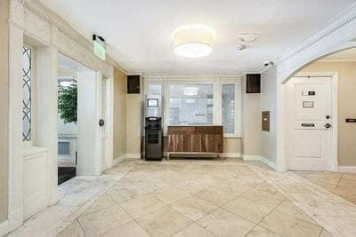 Stylish Corporate Stay in Alexandria