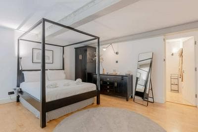 Chic 1BD Maisonette W/hot Tub, King's Cross!