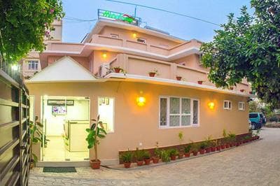 Hotel Ghar