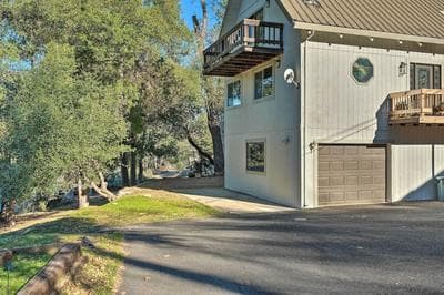 Modern Groveland Chalet ~ 25 Mi to Yosemite!