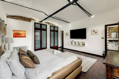 Amazing Highly Spacious Two Bedroom Apartment