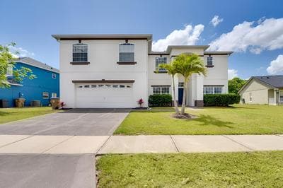 Kissimmee Home: Pool, Game Room & Lake Views!