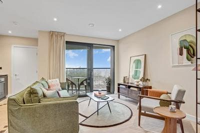 Stunning Two-bedroom Apartment With a Balcony