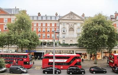 Kensington Palace by Underground station