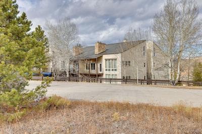 1/2 Mi to Granby Ranch: Townhome w/ Fireplace!
