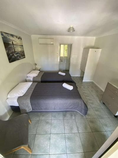 Agnes palms motel