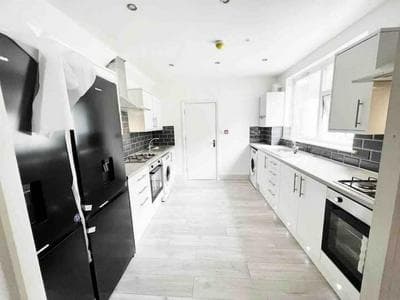 Minet Gardens RM 1