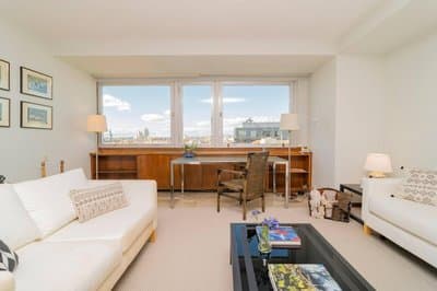 Colon 819 in Madrid With 1 Bedrooms and 1 Bathrooms