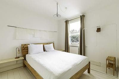 Hackney - Victoria Park: Generous 2 Bed Terrace