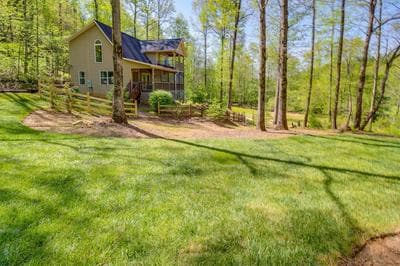 Peaceful Ellijay Home w/ Deck - Hike & Fish!