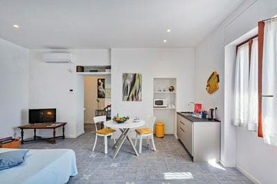 Yellow Suite sul Lungomare di Recco