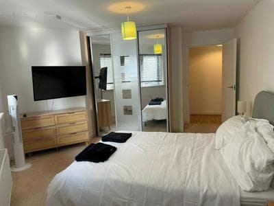 Cosy one Bedroom With Roof Terrace - London Charm
