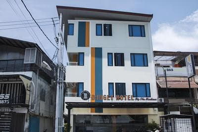 Budget Hotel By The Harbour