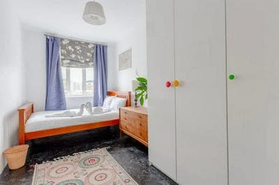 Bright & Spacious 2BD Flat - Hackney
