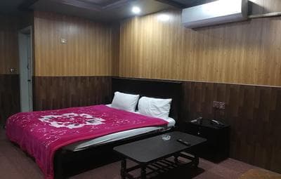 Saman Hotel