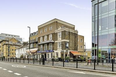 Chic Chiswick Apartment