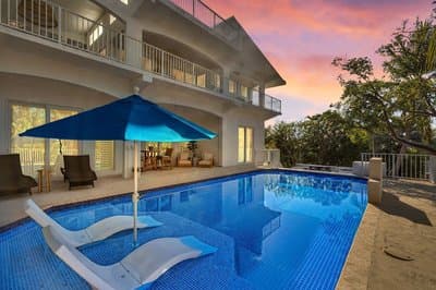 New Listing! Reel Joy Waterfront Luxe With Pool And Private Dock 4 Bedroom Home
