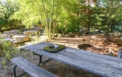 Cozy Island Park Cabin, 20 Mi to Yellowstone!