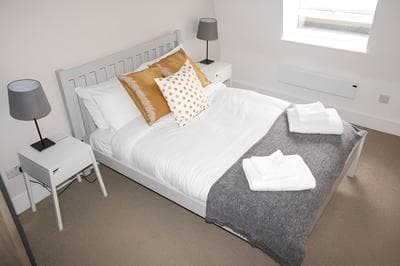Cosy Two Bed in Islington