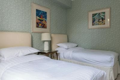 Elm Park Gardens XI by Onefinestay