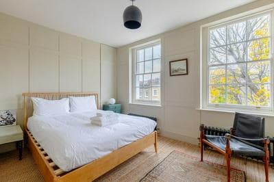 Spacious & Elegant 2BD Victorian Flat - Islington!
