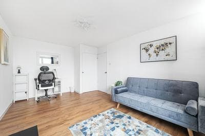 Modern Living In Stylish 3bed Flat